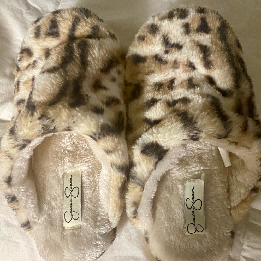 Jessica Simpson slippers, Sz S